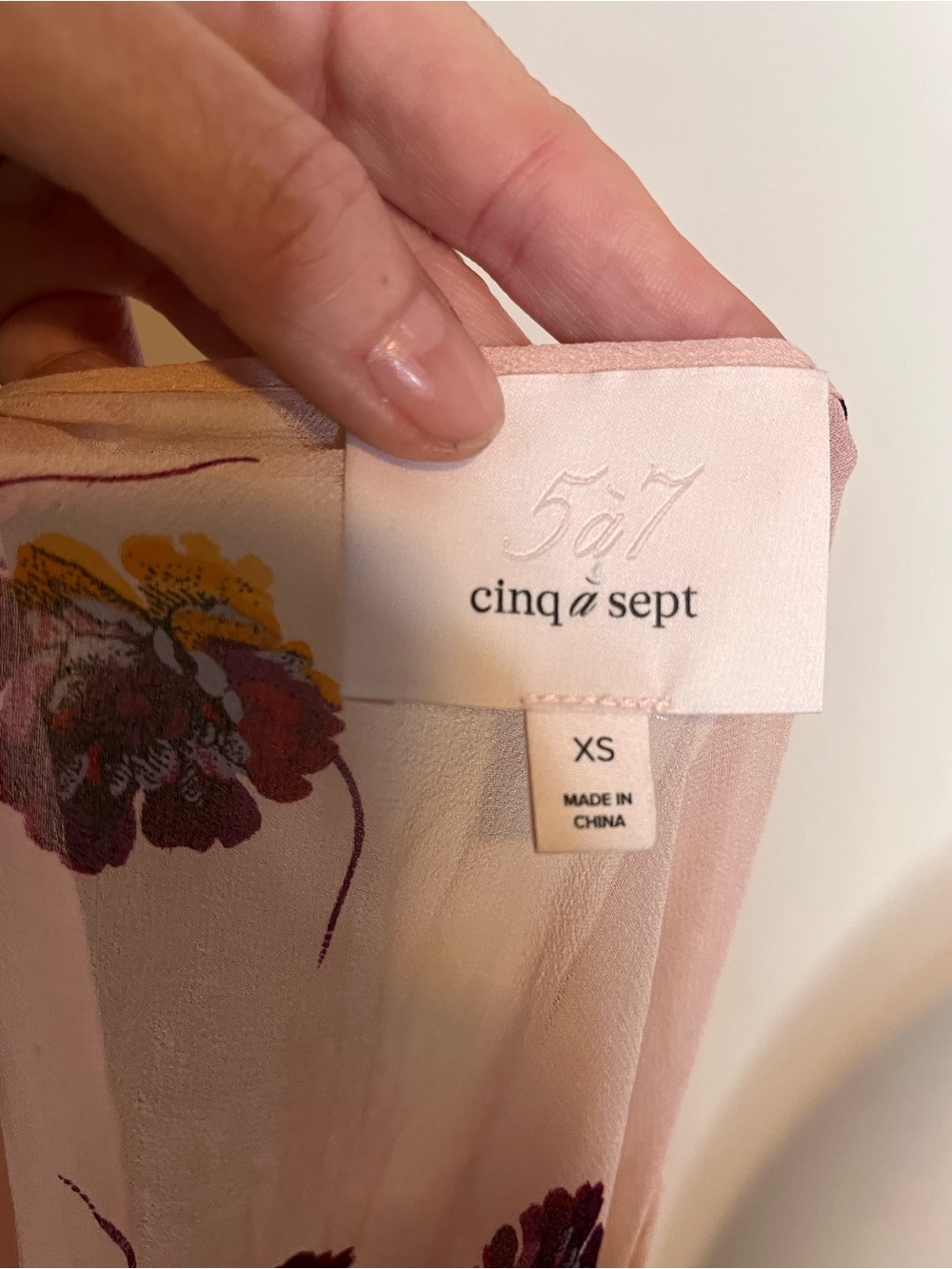 CINQ À SEPT 5a7 Blush Pink Floral Sheer Tiered Boho Blouse XS Romantic Feminine - Picture 4 of 4